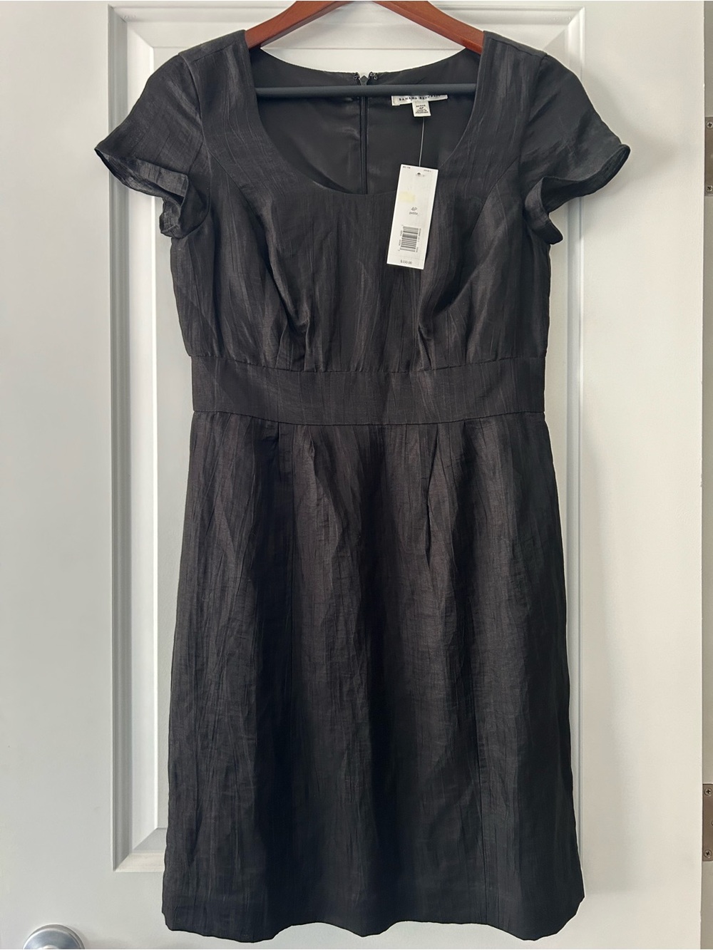 Banana Republic Black Scoop-Neck Short-Sleeve Dress